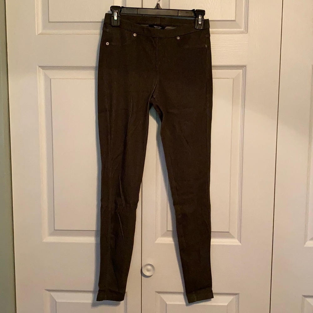 Green jeggings. Size: S Brand: Simply Vera